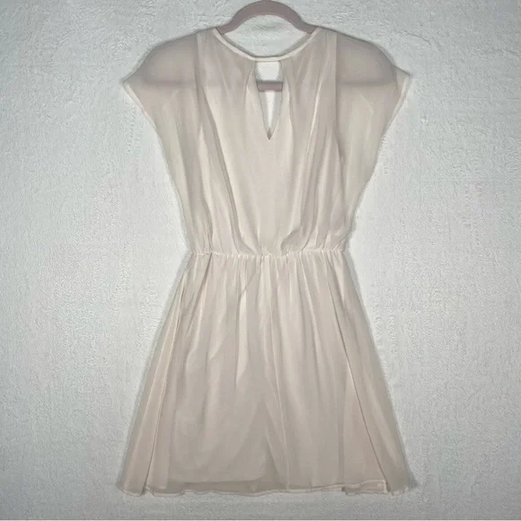 Lush Dress Womens Small Fit & Flare Empire Waist Beige Cream Lightweight V Neck‎ - Picture 8 of 9
